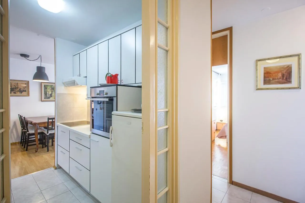 La Maison Central Split Apartment