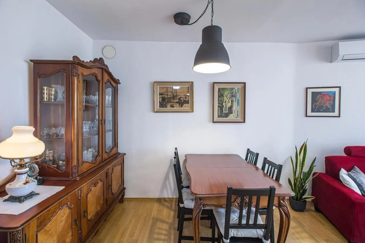 La Maison Central Split Apartment